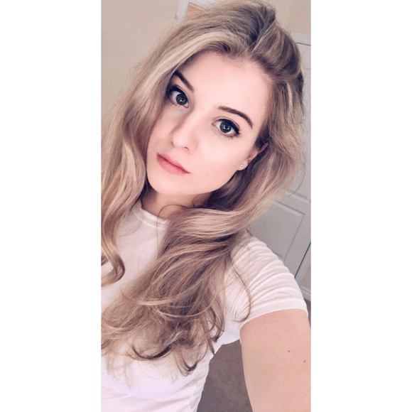 Meet your Posher, Steph - Picture 1 of 1